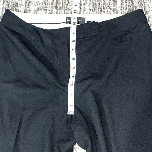 Dana Buchman Womens Size 10 Cropped 100% Wool Dress Pants Black Mid Rise - Picture 5 of 7